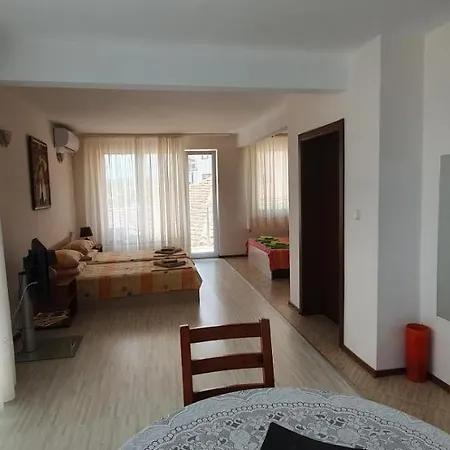 Casa Dell'arte * Ahtopol